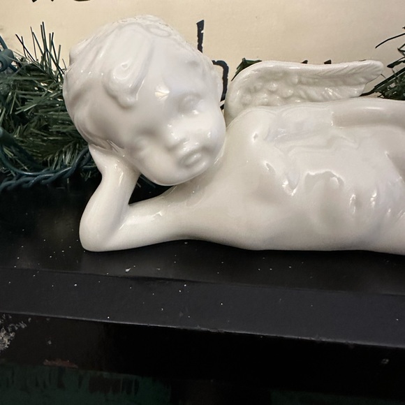 Angel-Vintage-Lying Down - Picture 2 of 6